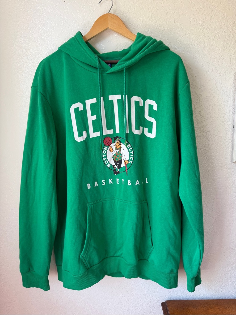 Boston Celtics Green Hoodie Sweatshirt XL *LIKE NEW*